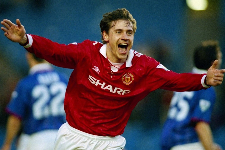 Why Kanchelskis is still cooler than Arshavin, Kerzhakov, Smolov and Dziuba